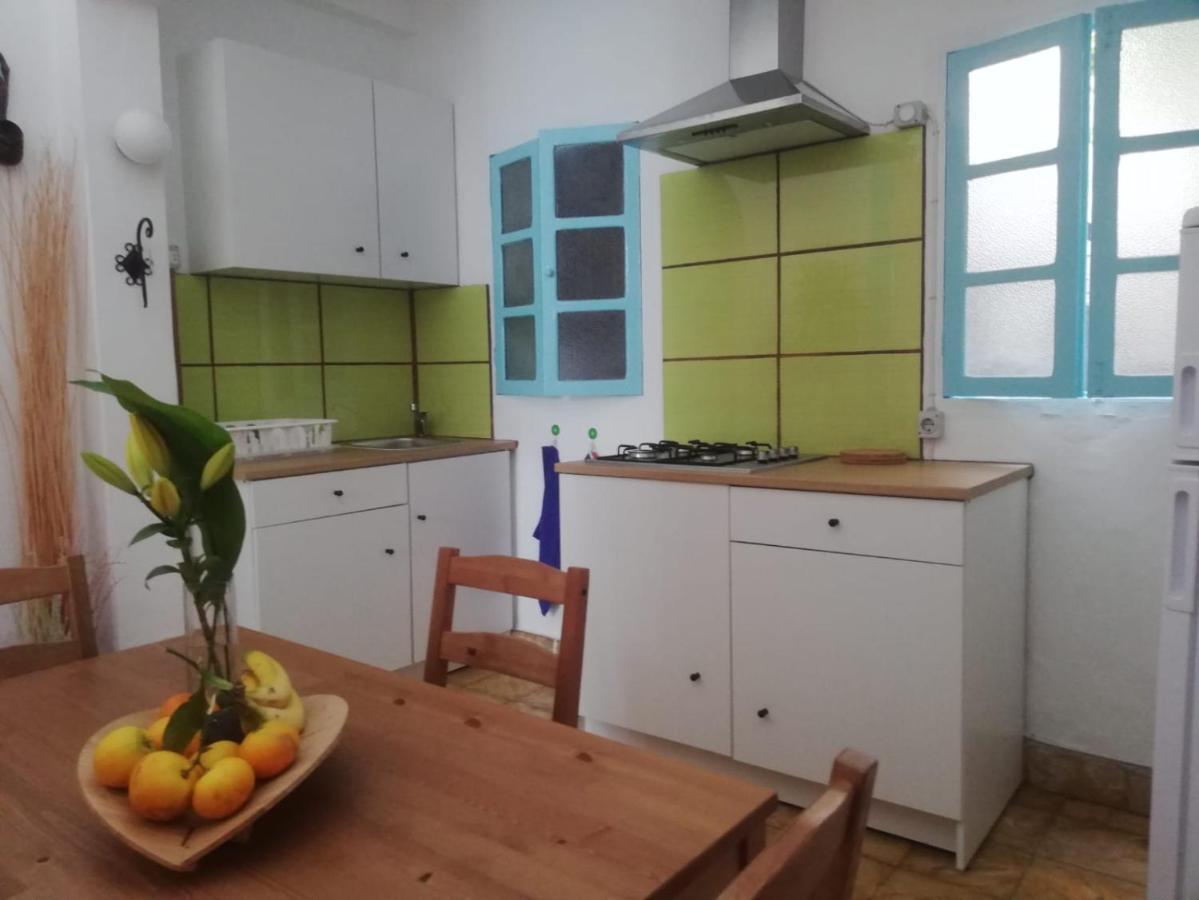 Apartamento Patricia 埃尔米瓜 外观 照片